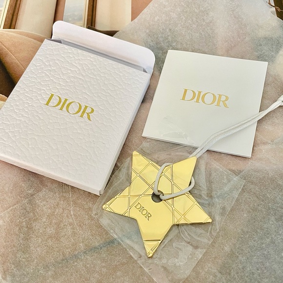 Dior Star Ornament/Charm - Picture 1 of 5